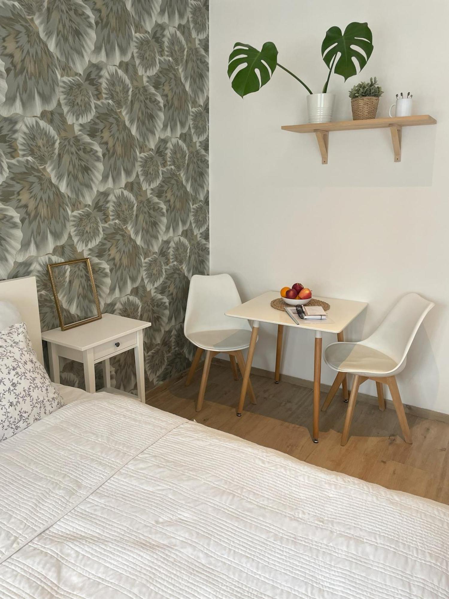 Apt 100 Prague Extérieur photo
